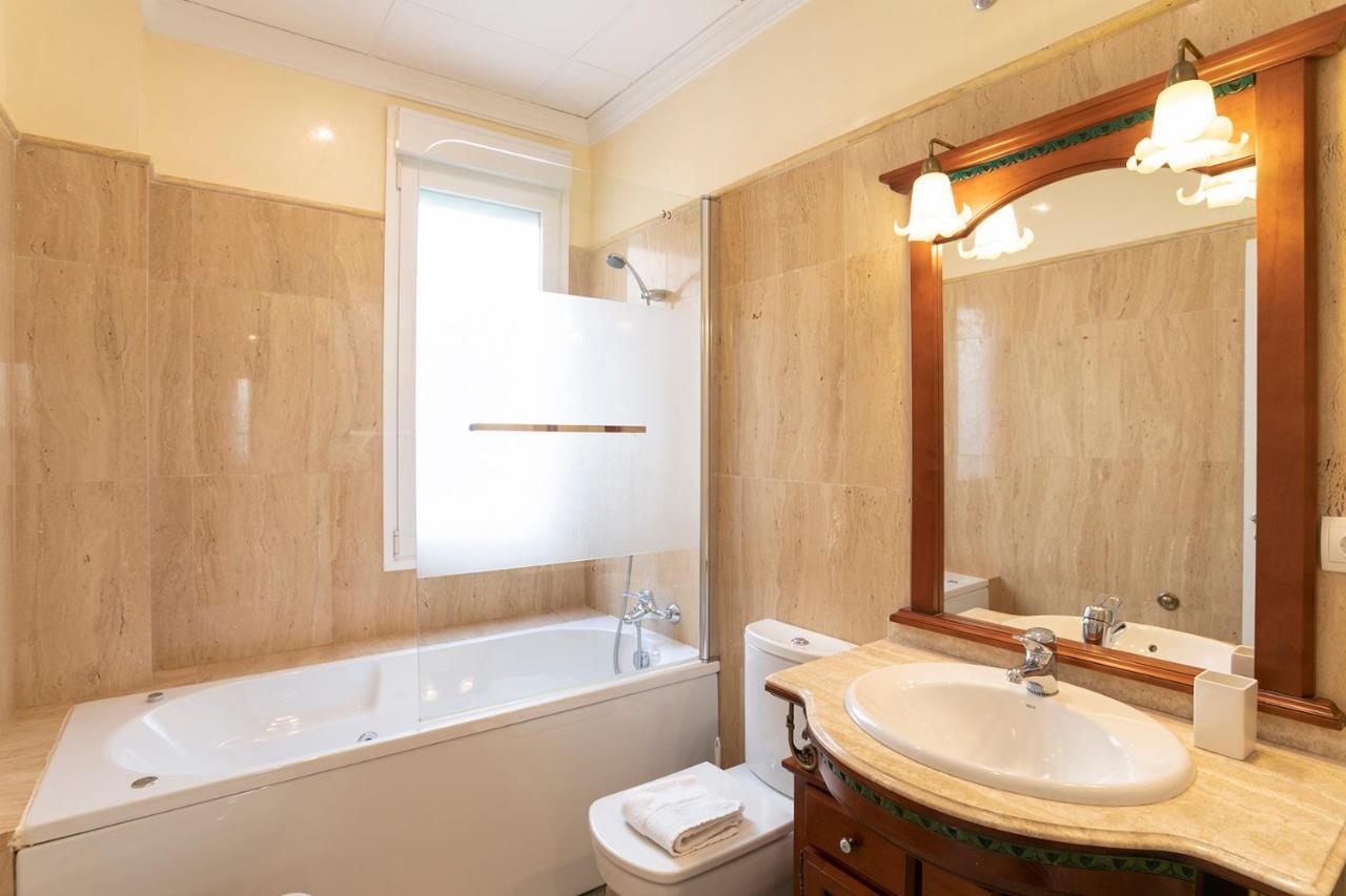 Las Mansiones De Constitucion Apartamentosmalagamanagement Zewnętrze zdjęcie